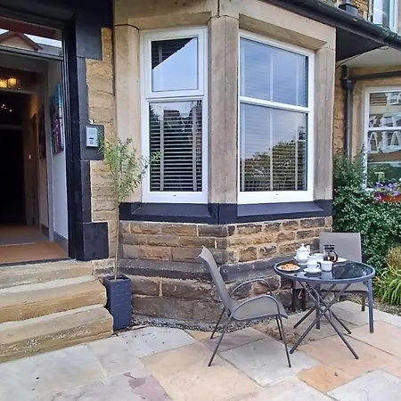 Dragon's Retreat 2 Bedroom Harrogate