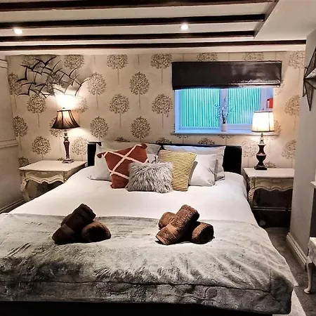 Dragon's Retreat 2 Bedroom Harrogate